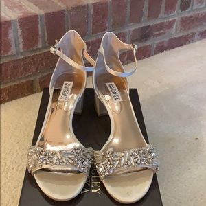 Badgley Mischka block heel